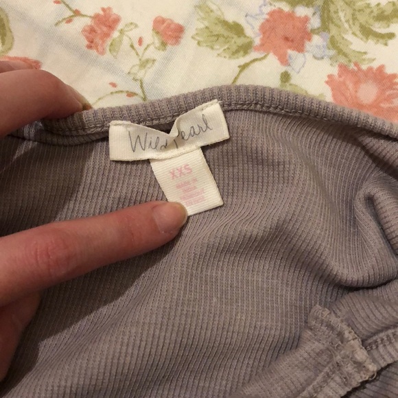 Wild Pearl Side lace up cropped tank - Picture 4 of 4